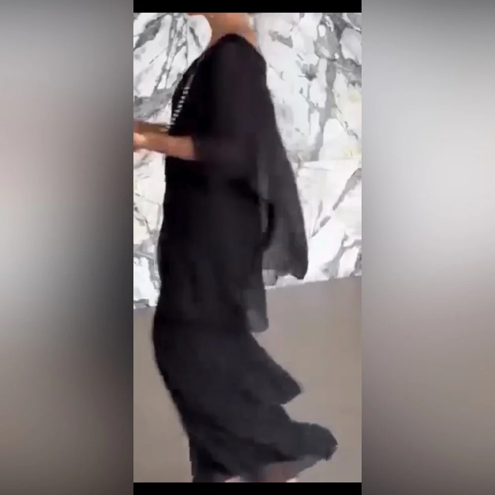 NEW !! Amazing BLACK  cascading tiered maxi dress Size Large.  $75 - Picture 7 of 7